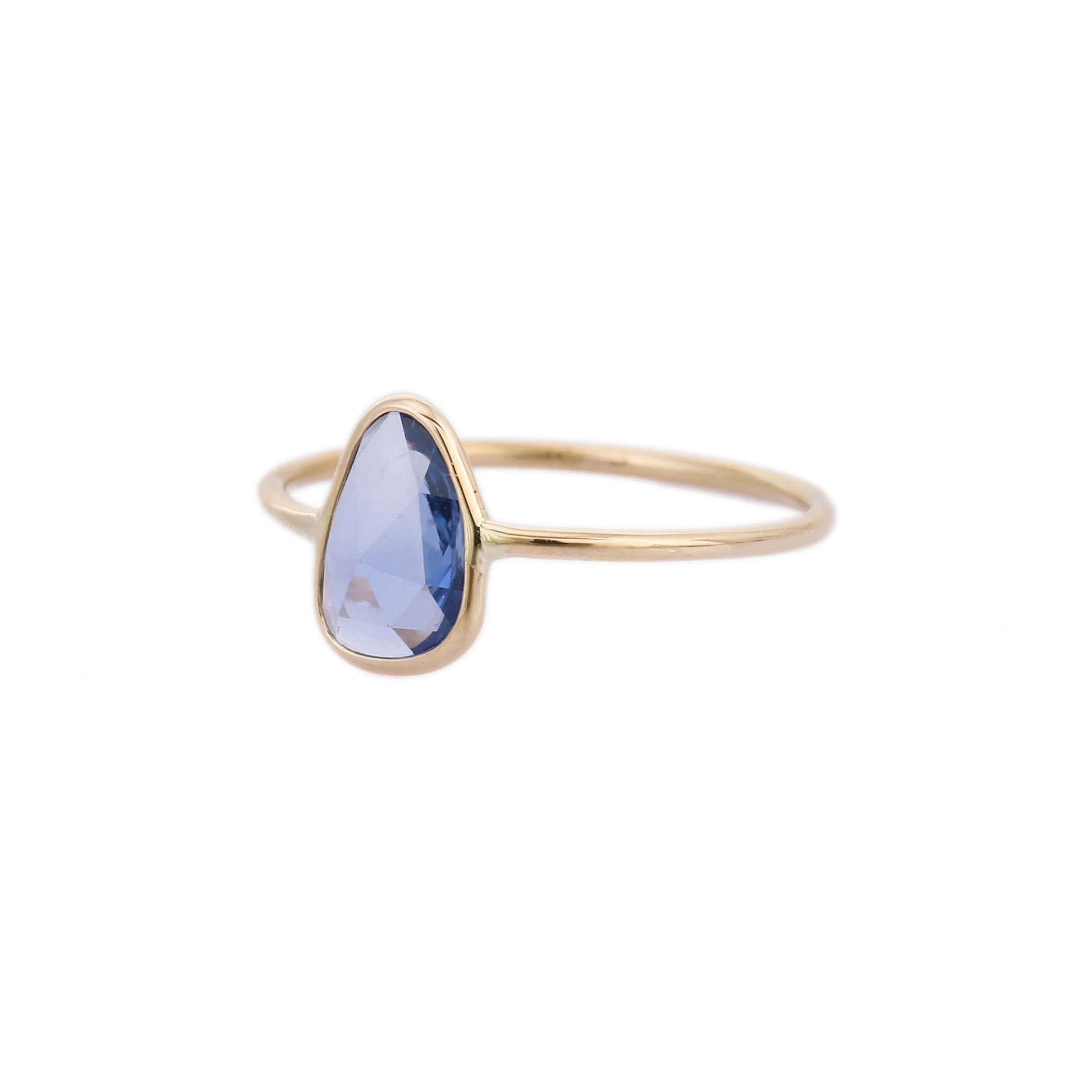 18K Gold Blue Sapphire Ring