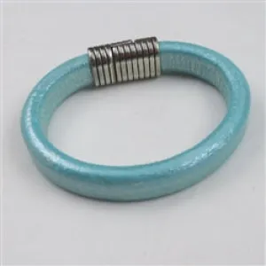 Aqua Regaliz Leather Cord Bracelet for a Woman