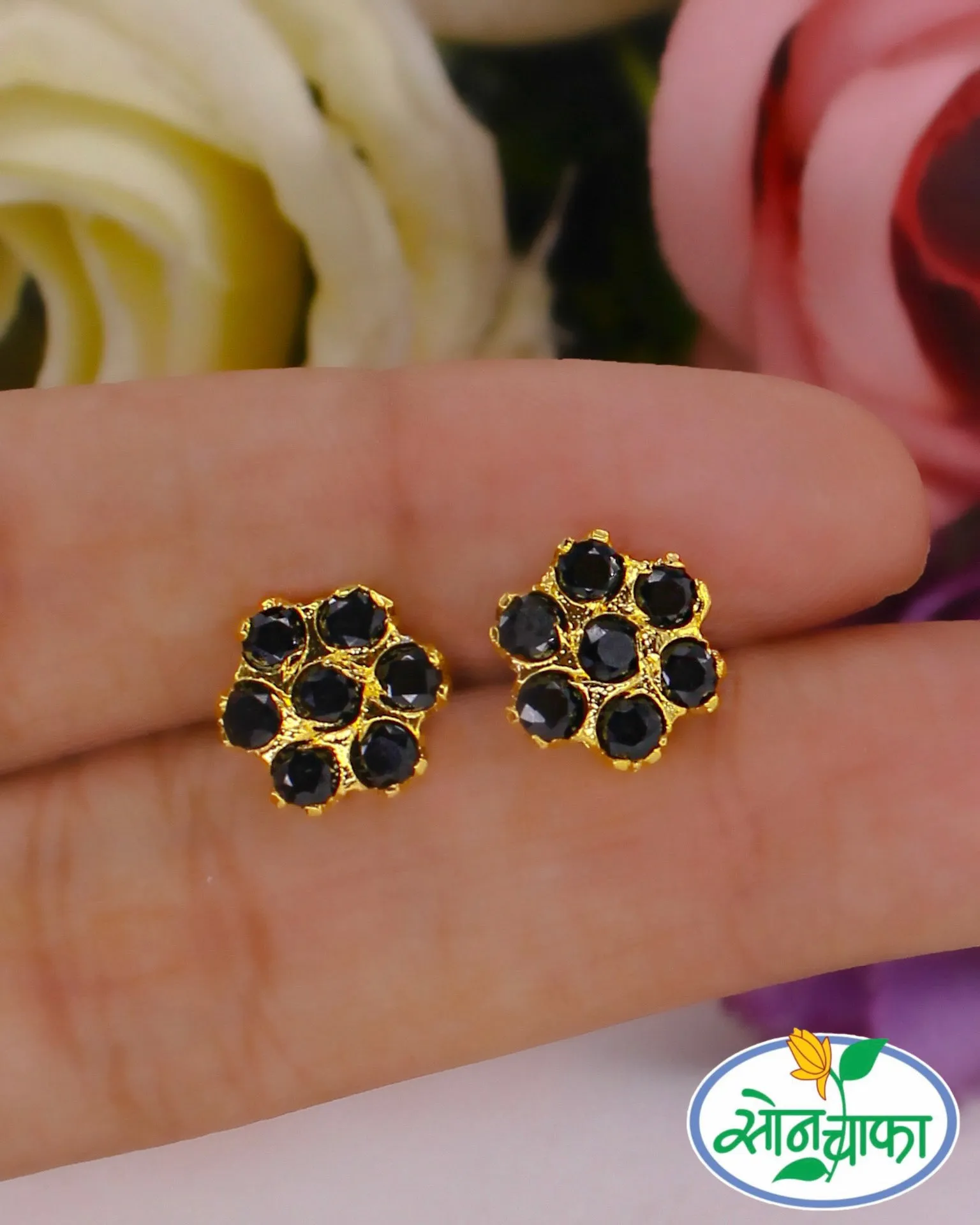 CHIC & FANCY DIAMOND EAR-STUDS