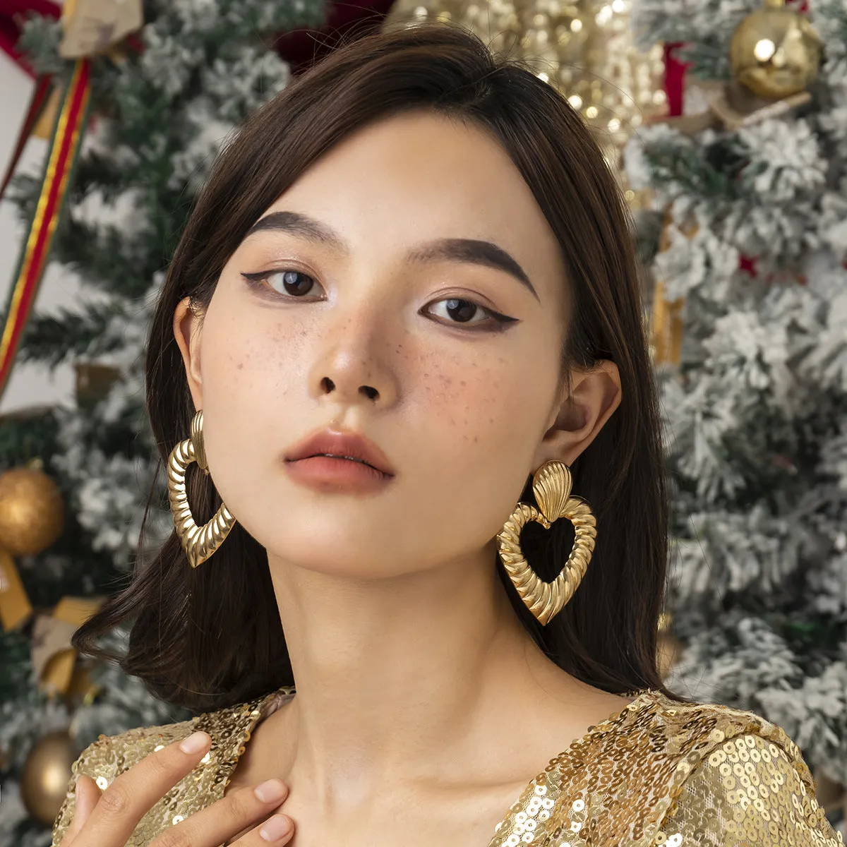 Chic Earrings that Reflect Your Unique Style