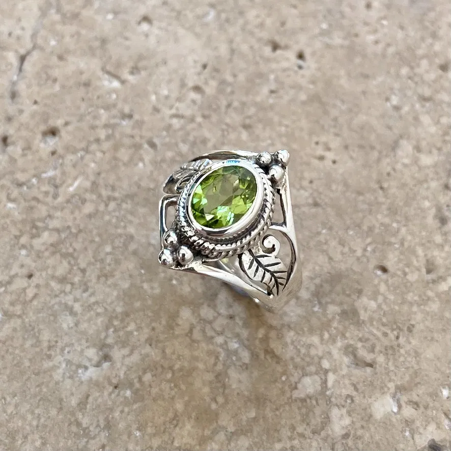 Peridot Engraved Filigree Ring - Amita