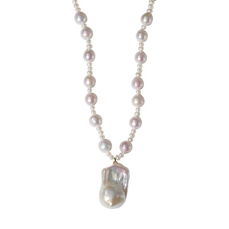 White Bold Baroque Pearl Pendant Necklace